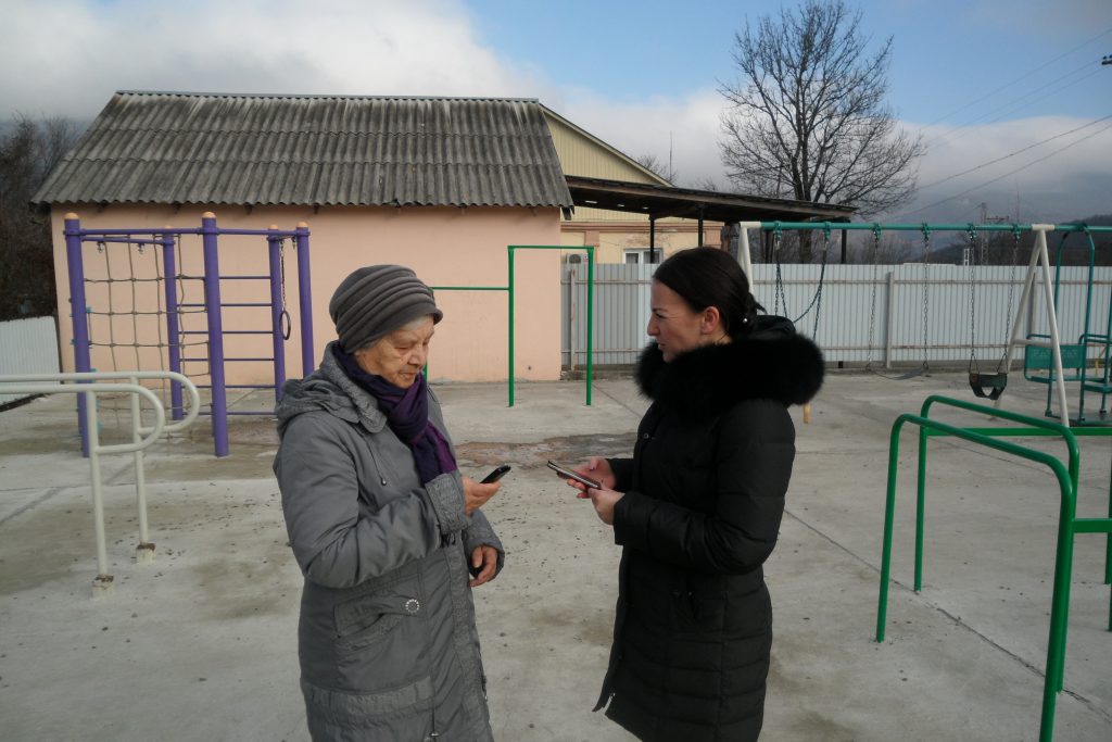 deputat-oganesova-lyudmila-i-predsedatel-soveta-veteranov-sp